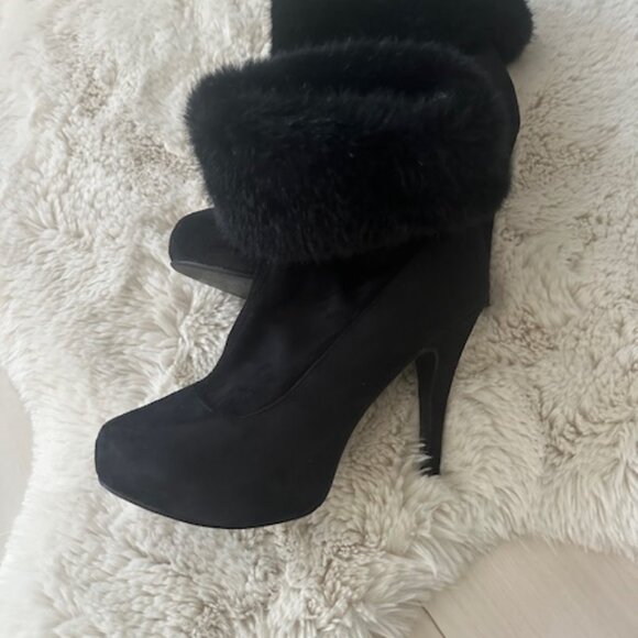 Chinese Laundry Black Suede & Fur Heeled Platform Booties - Picture 2 of 5